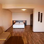 Bisser - Free Parking - Free Pool Access Ξενοδοχείο