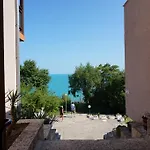 Bisser - Free Parking - Free Pool Access 2*