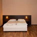 Ξενοδοχείο Bisser - Free Parking - Free Pool Access