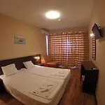 Ξενοδοχείο Bisser - Free Parking - Free Pool Access Μπαλτσίκ