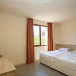 Bisser - Free Parking - Free Pool Access