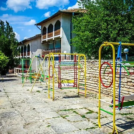хотел бисер - безплатен паркинг и безплатен достъп до басейн