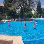 Hotel Bisser - Free Parking - Free Pool Access Balchik