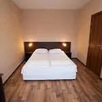 Bisser - Free Parking - Free Pool Access 2*