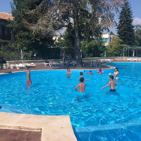 Ξενοδοχείο Bisser - Free Parking - Free Pool Access Μπαλτσίκ