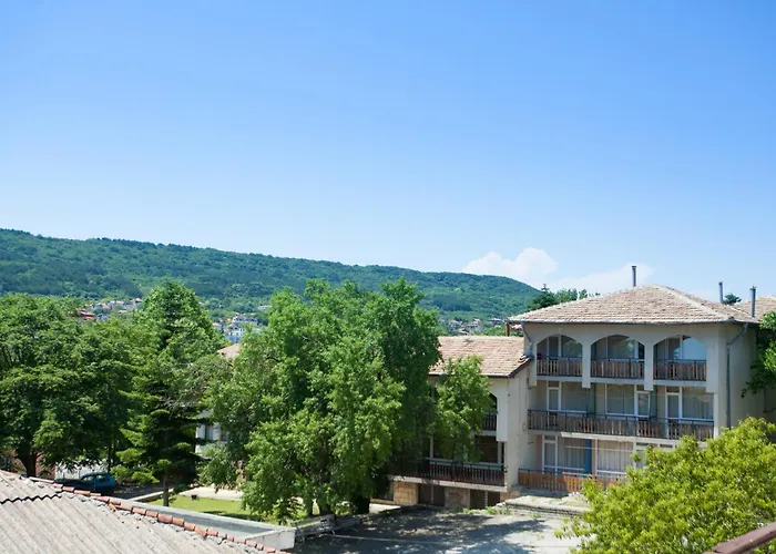 Hotel Bisser - Free Parking - Free Pool Access