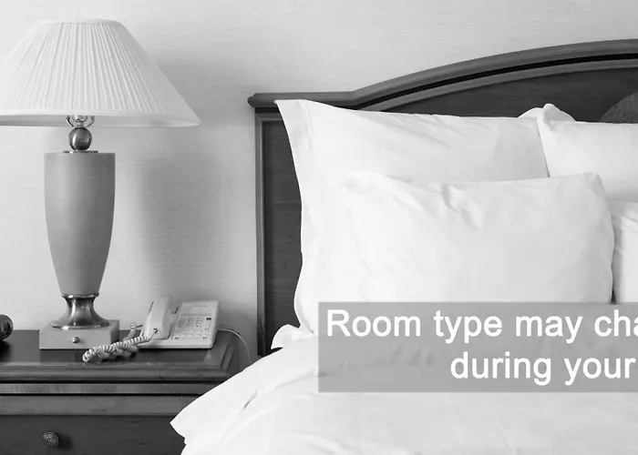 Hotel Bisser - Free Parking - Free Pool Access