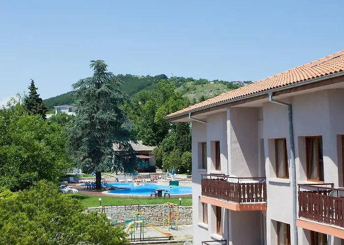 Hotel Bisser - Free Parking - Free Pool Access 2*