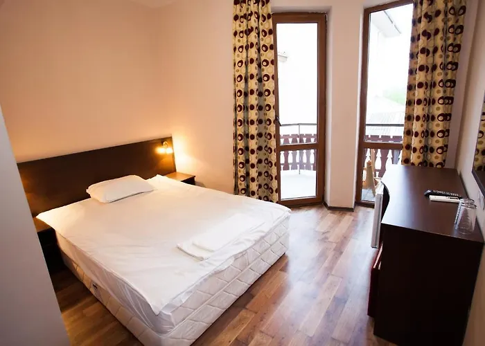 Hotel Bisser - Free Parking - Free Pool Access Balchik