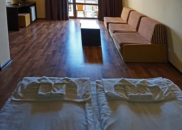 Bisser - Free Parking - Free Pool Access Balchik