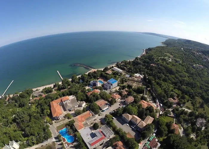 Bisser - Free Parking - Free Pool Access Hotel Balchik