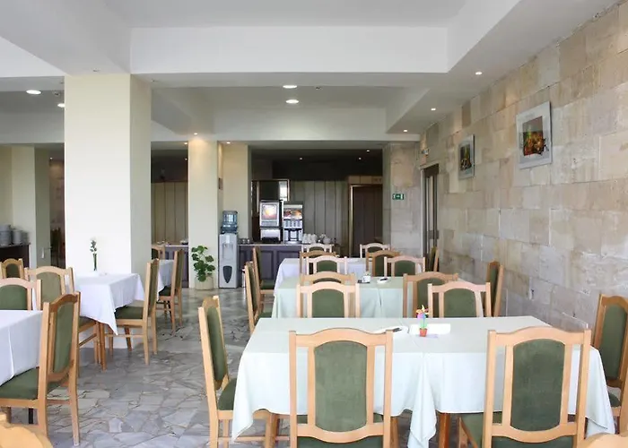 Bisser - Free Parking - Free Pool Access Balchik
